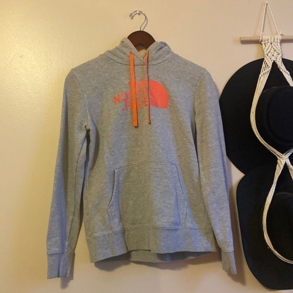 The North Face Women's Gray Hoodie‎ with Orange Logo Casual Outdoor Sweatshirt M